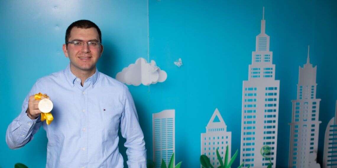 ד לבקשת יו"ר הכנסת מיקי לוי שפי פז לא תורשה להיכנס למשכן