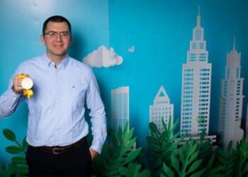 לבקשת יו"ר הכנסת מיקי לוי שפי פז לא תורשה להיכנס למשכן