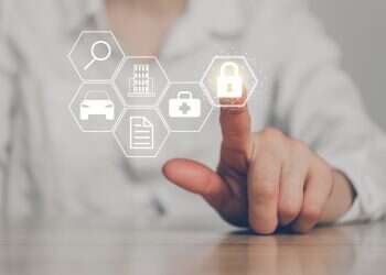 השוואה בין פוליסות ביטוח – למה כדאי להתאמץ?