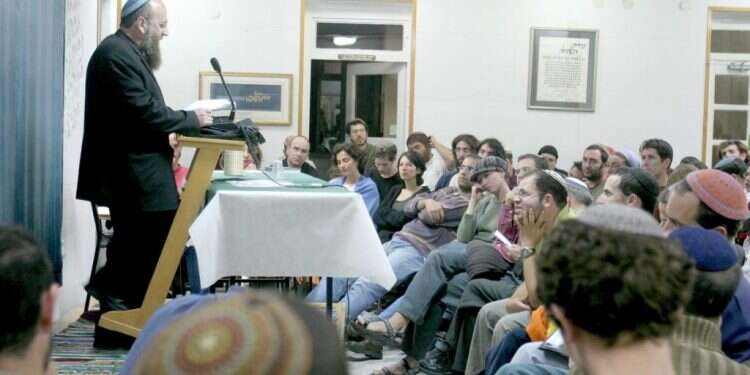 לבקשת יו"ר הכנסת מיקי לוי שפי פז לא תורשה להיכנס למשכן