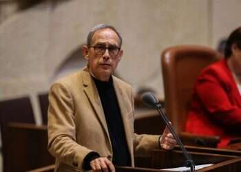 איך נשכנע את סרבני החיסונים? שאלנו מעצבי דעת קהל בישראל