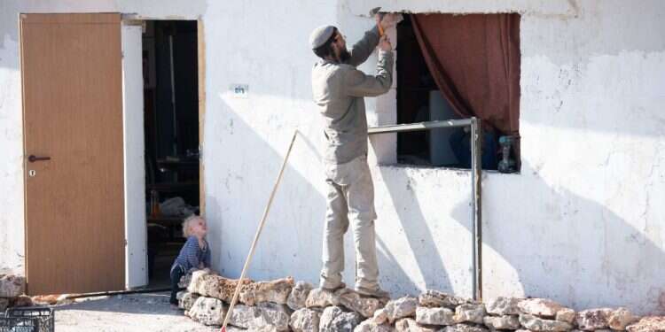 אביתר, לפני הפינוי. צילום: שריה דיאמנט למרות ההסכם, גנץ לא מתחייב לאשר את הקמת אביתר