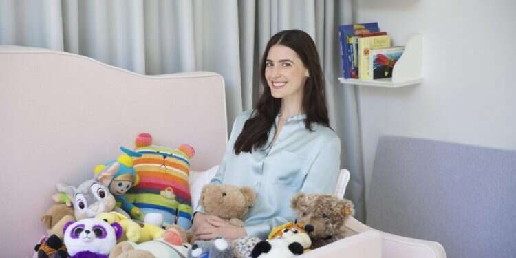 לשפר את איכות חייהם  של ילדינו. הסופרת לי יאנג. צילום: שחף מרגלית עוזרים לילדים לחזור לשגרה