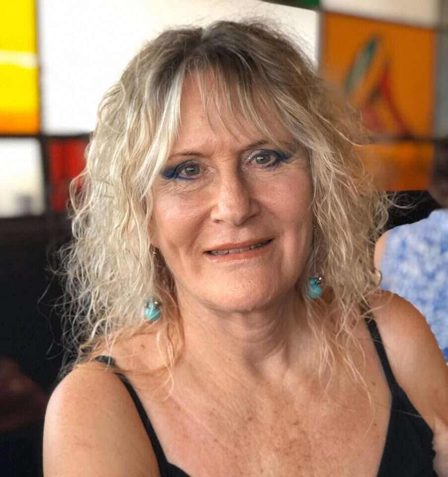 אסתר אהרונוביץ