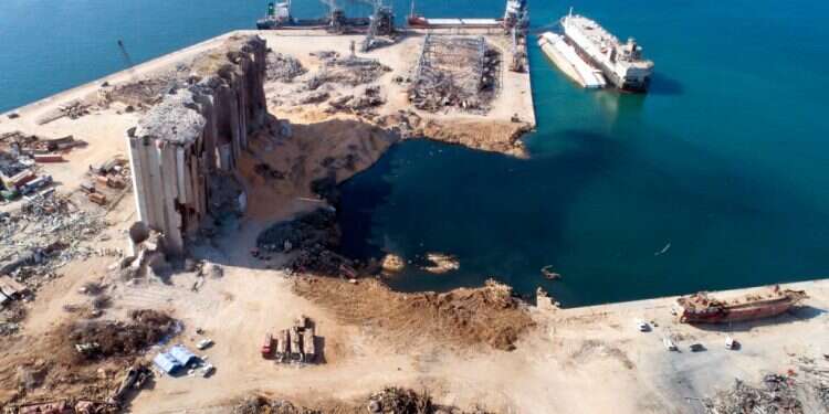 רומן קלסטרופובי מאתגר ורחב יריעה מהזן הישן והטוב