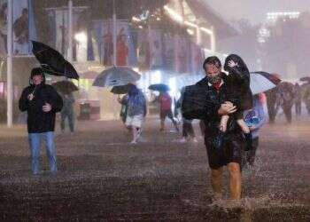 סופת הוריקן רבת־עוצמה הציפה את ניו־יורק