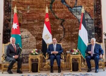 המרוץ לרמאללה: הביקור של גנץ עלול לפרוץ את הסכר