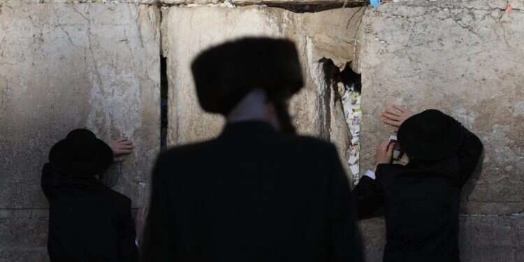 מי ישתה ומי יצום: המוקד שיענה על כל השאלות על קורונה ביום הכיפורים