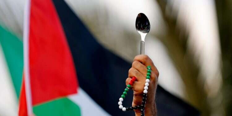 בפסטיבל המחבלים ישראל בתפקיד הנוול המושפל