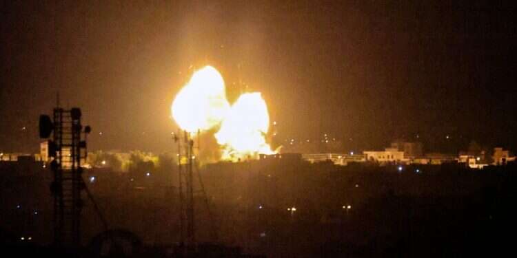 צה אחרי הרקטה: צה"ל תקף בעזה לילה שלישי ברציפות