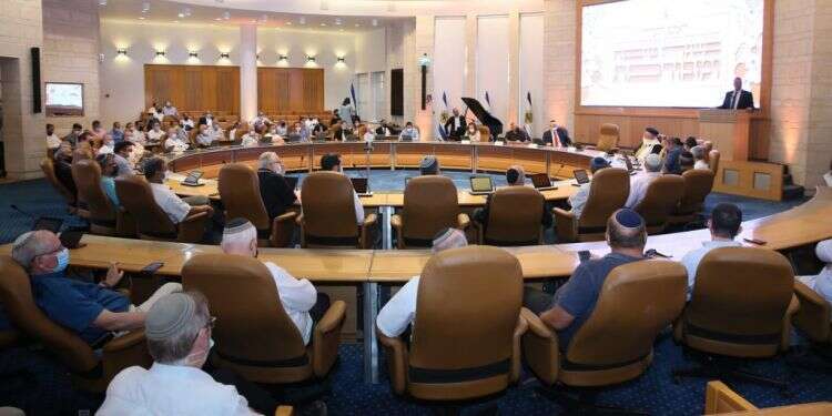 מפגש קהילות הציונות הדתית עם ראש העיר. צילום: ארנון בוסאני ראשי קהילות הציונות הדתית בירושלים נערכים לחגי תשרי