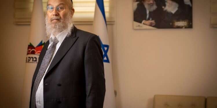 ראש עירית בני ברק, אברהם רובינשטיין. צילום: אריק סולטן "כשמספרי המתים בעיר עלו התחושה הייתה נוראית"