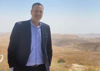 "באהבת חינם": מיקי זוהר מתארח בסוכה של מקור ראשון