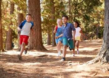 מטיילים בחול המועד: נחל מערה, מערת התאומים ומגלשת האבנים