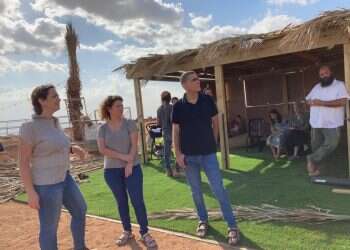 עימות בקואליציה: חברי מרצ סיירו ביו"ש – ודרשו לפנות יישוב