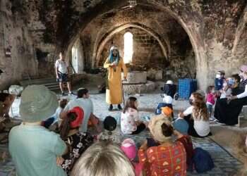 למרות המתיחות והחשש: מאות מטיילים בחרו לבקר דווקא בלוד