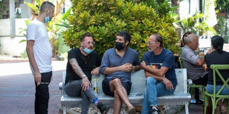 "הביקורת הייתה כי הממשלה מטאטא חדש. אנחנו עַם עִם המון ביקורת"