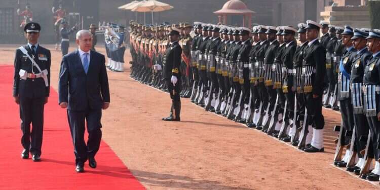נתניהו בטקס ממלכתי בביקורו בהודו, 2018. צילום: אבי אוחיון, לע יאיר, אל תפנה עורף לאמונות שלך