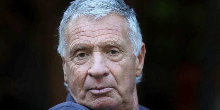 יוסי יזרעאלי צילום: יוסי אלוני תיאטרון יזרעאלי: הסרת המסכות, חוויית הזמן והפחד לאבד אותה