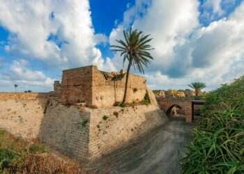 כל עוד נאמין שאין לנו אויבים, החומות שלנו יישארו פרוצות