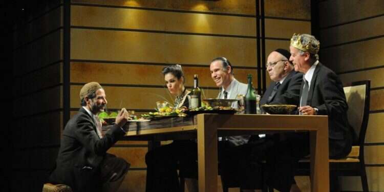 שבתאי חיפש במקרא הקבלות להווה. מתוך המחזה