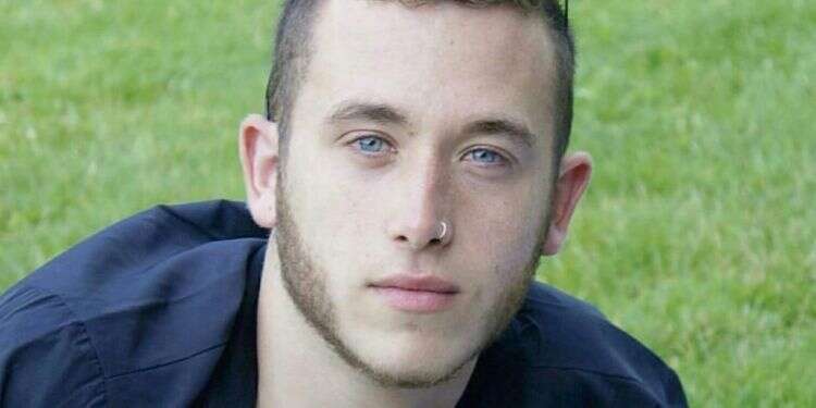 יהונתן גרנות. צילום: באדיבות המשפחה קצין סיור: בין סמטאות ירושלים והוראות שנכתבו בדם