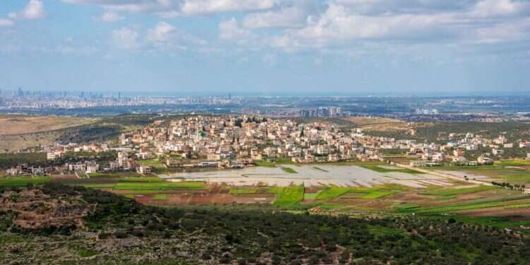 מבט אל עבר מישור החוף מ עבור 70 אחוזים מאוכלוסיית ישראל, יהודה ושומרון הם חומת המגן מפני טילים