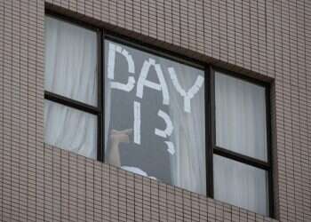 בידוד מהגיהנום: תושבים שחוזרים להונג-קונג עוברים מסכת עינויים