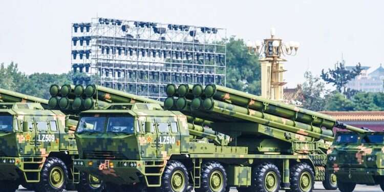 תצוגת טילים המסוגלים לשאת ראש חץ גרעיני, בייג'ינג, 2019. צילום: רויטרס ראש מועצת שומרון פועל בוושינגטון "כדי להפעיל לחץ נגדי על הממשל בענייני יו"ש"