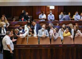 חברות כנסת מהקואליציה. צילום: נועם מושקוביץ, דוברות הכנסת חוק הקנאביס עבר בקולות רע"מ