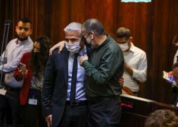 חוק החשמל עבר בטרומית. שקד ובנט נעדרו מהמליאה