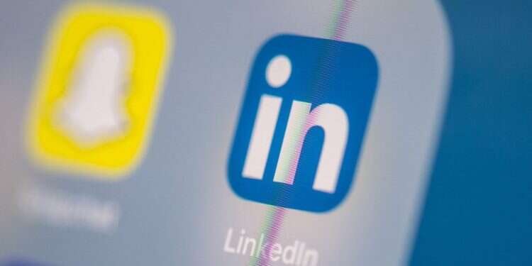 LinkedIn. צילום: AFP בתגובה לצנזורה גוברת: מיקרוסופט תסגור את LinkedIn בסין
