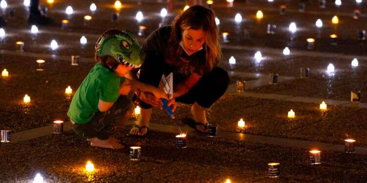 יום הזיכרון ליצחק רבין. צילום: AFP במקום להנציח את הוויכוח, יש להתחייב כלפי העתיד