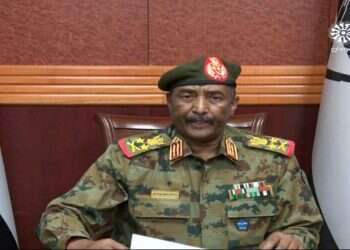 הגנרל הסודני אל-בורהאן. צילום: AFP חמאס וחיזבאללה מחככים ידיים בהנאה נוכח המשבר בסודן