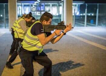 140 איש מתחרים על משרה נחשקת: קצין הכנסת