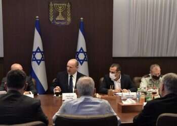 בנט: "מצב האלימות בחברה הערבית הגיע לקו האדום"