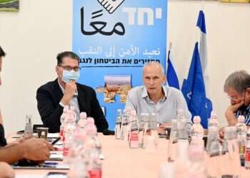 השר עומר בר-לב נכח בכנס חירום בדרום: "אין לציבור סבלנות, ובצדק"