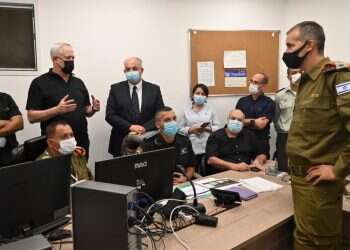 שר הביטחון בטייבה: "חייבים להיות עמוק בתוך הירוק"