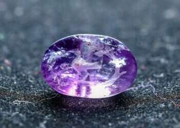 חתיכת היסטוריה: חותם מבית שני התגלה בכותל