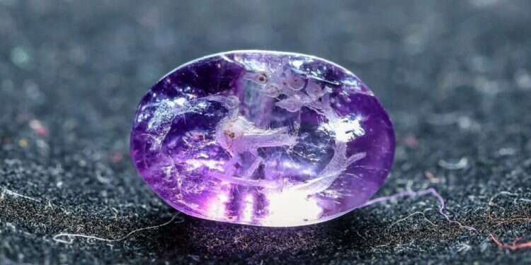 צילום: אליהו ינאי, עיר דוד חתיכת היסטוריה: חותם מבית שני התגלה בכותל