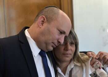 פגישת פיוס: רה"מ נפגש עם אימו של הלוחם בראל חדריה שמואלי ז"ל