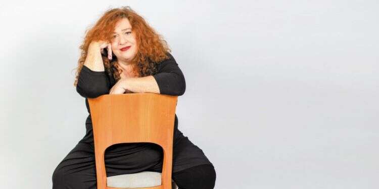 אסתי זקהיים. צילום: אריק סולטן אסתי זקהיים: "הומור עצמי שחור, זו מערכת ההגנה הכי מתוחכמת ואינטליגנטית שיש"