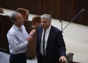 לפיד שוחח עם שטרן: "אפס סובלנות ואפס גיבוי להטרדות מיניות"