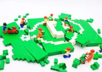 פתאום היה שקט יותר, אבל ריח אבק השרפה עוד נישא מהטוויטר