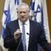 בני גנץ: "אני מחליף טלפון כל חודשיים כתוצאה מהתקפות של השמאל"