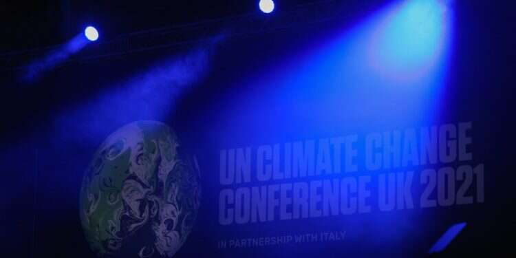 ועידת האקלים בגלזגו. צילום: EPA השר להגנת הסביבה הבריטי: "מצרים מאוד" על מה שקרה לקארין אלהרר