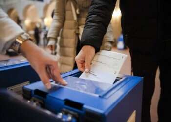 בזמן שיש מדינות שמטילות סגרים, בשוויץ מצביעים על ה"תו הירוק"