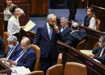 מרתון ההצבעות על התקציב הבטיח את שרידות הממשלה