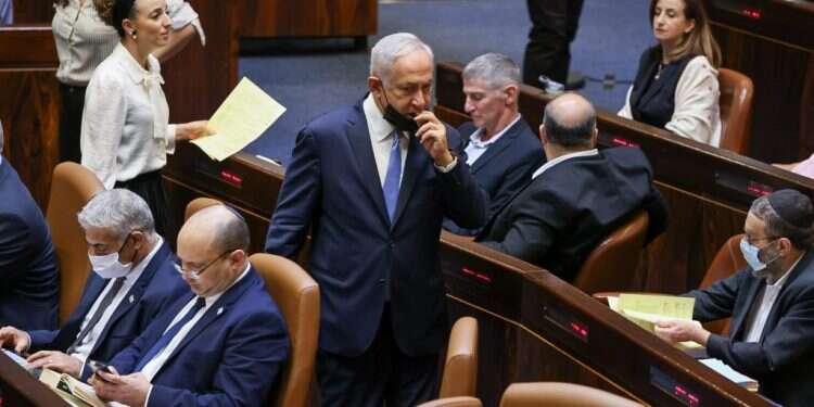 מרתון ההצבעות על התקציב הבטיח את שרידות הממשלה