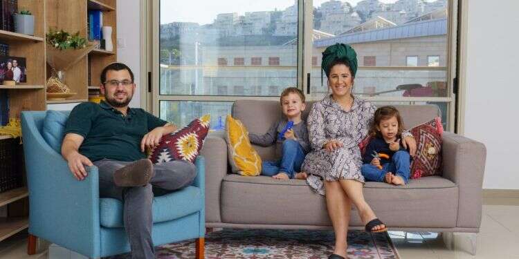 משפחת אברג'יל. צילום: אנצ'ו גוש,  ג'יני